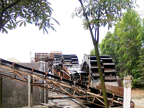 鄭州中意礦機(jī)輪斗洗砂機(jī)使用現(xiàn)場(chǎng)